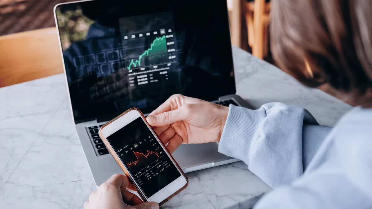 using stock investing app on phone